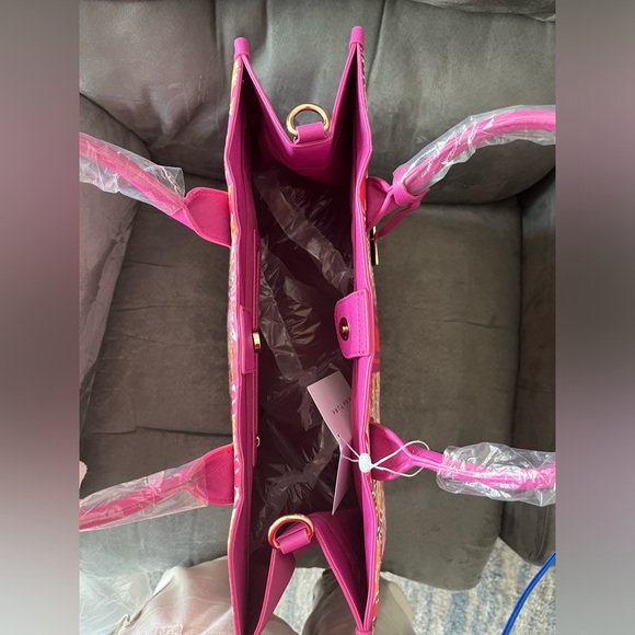 Trina Turk Floral Handbag/Shoulder, NWT - Picture 9 of 15